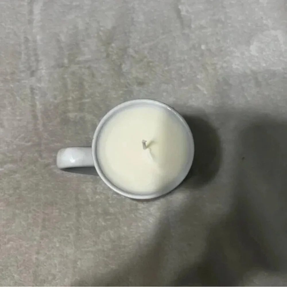 Calla Lily Scented Candle Handmade 11 oz White Ceramic Floral Coffee Mug B64